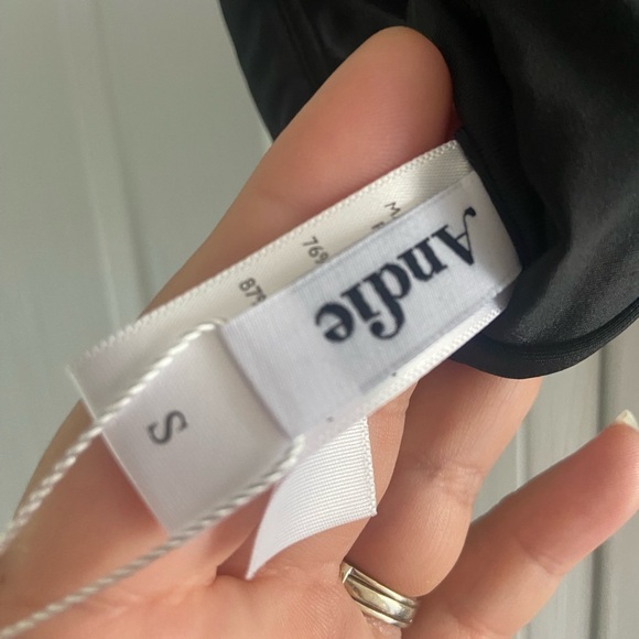 Andie Swim The Belmar Top Black Pull On Bikini Top Size S Adjust Strap Pads NWT - Picture 6 of 6